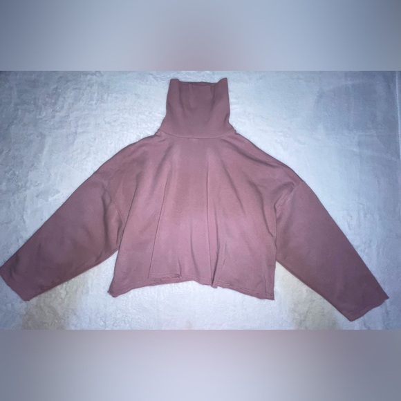 American Eagle Oversized Dust Rose Pink Sweater Cropped Turtle Cowl Neck Medium - Picture 3 of 6